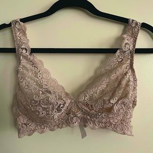 Hanro lace bra 34A